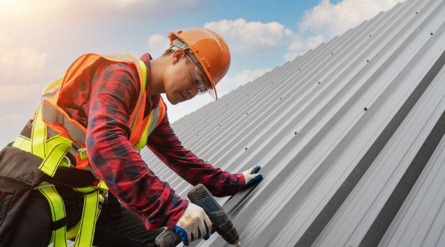 Professional Emergency Roof Repairs services in Fultonham, OH